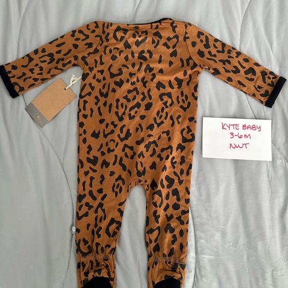 Kyte BABY Tan Leopard Print Footie - Picture 2 of 2
